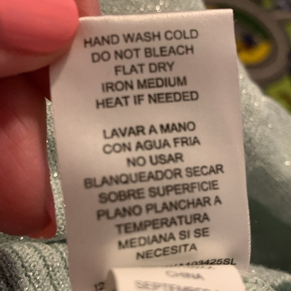 Joseph A. Light Green Shimmery Sweater Size Medium - Picture 5 of 8